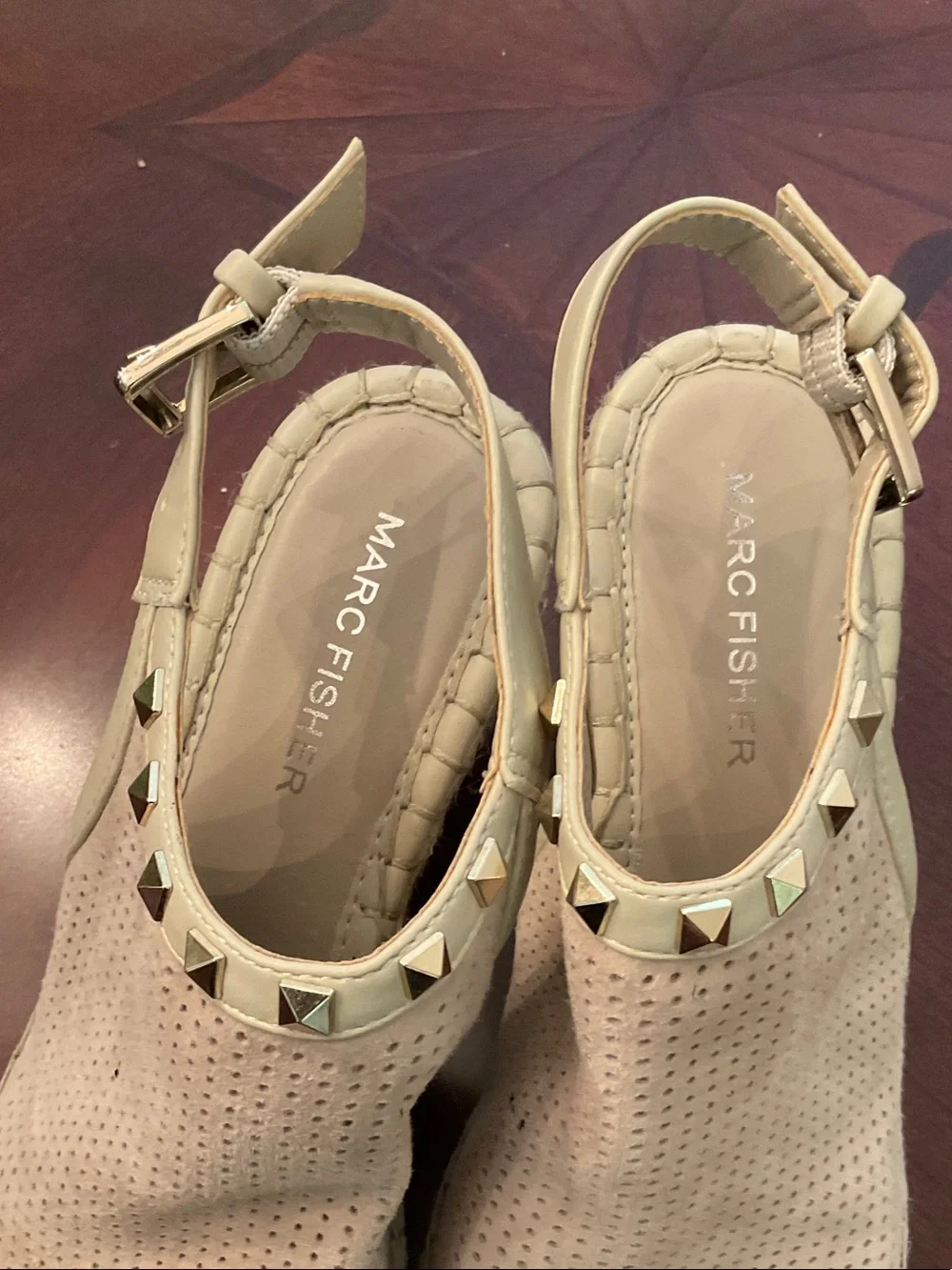 Marc Fisher neutral perforated